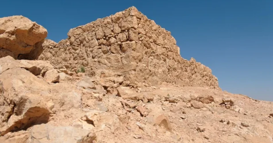 The Seven Grand Mountains of Makkah