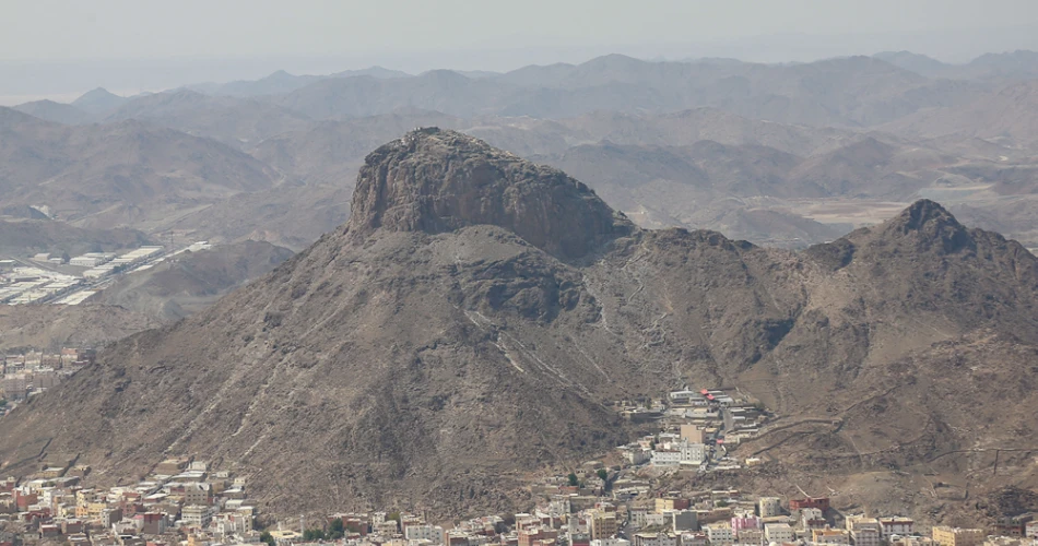 Top Islamic Places to Visit in Makkah: Arafat, Noor & Hira Cave