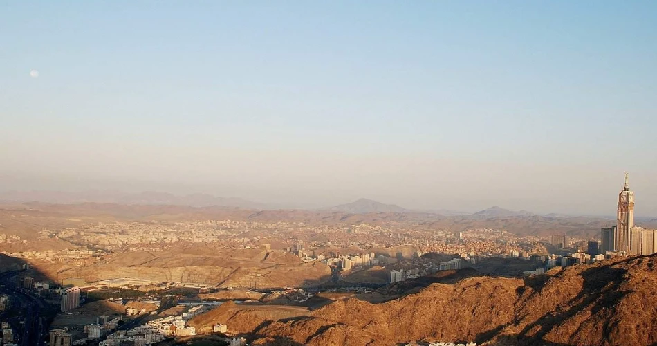 Top Islamic Places to Visit in Makkah: Arafat, Noor & Hira Cave