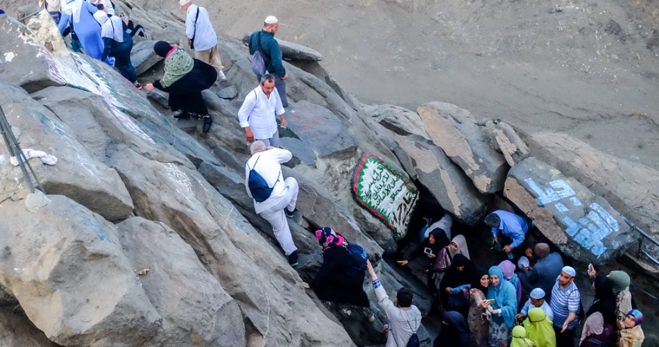Top Islamic Places to Visit in Makkah: Arafat, Noor & Hira Cave