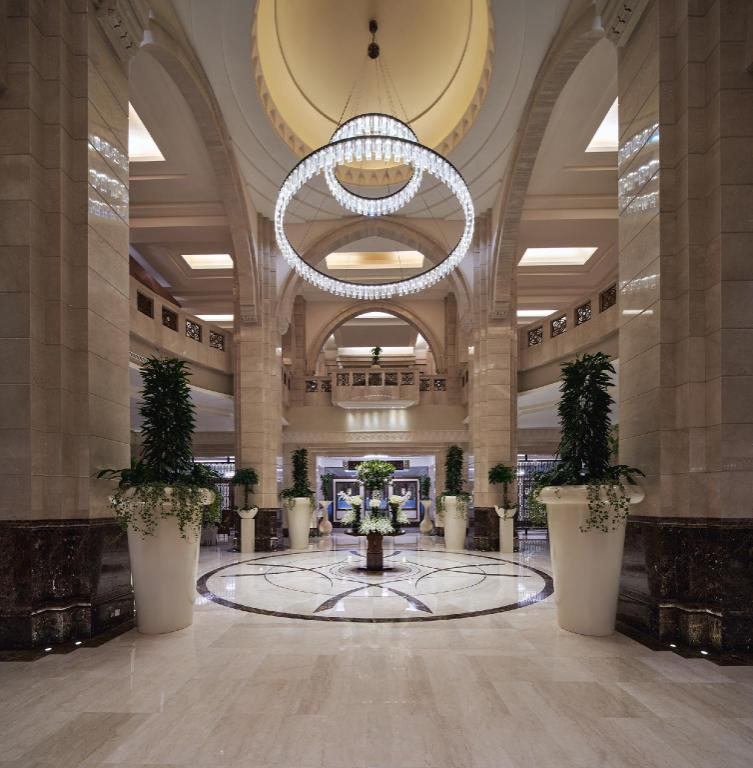 Makkah Clock Royal Tower A Fairmont Hotel - image 3