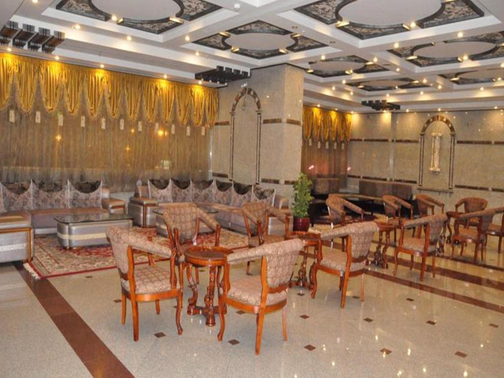 Refaaf Al Azizia Hotel - image 2
