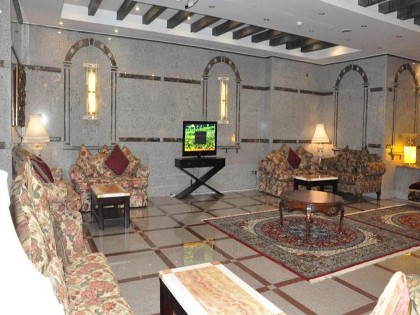 Refaaf Al Azizia Hotel - image 4