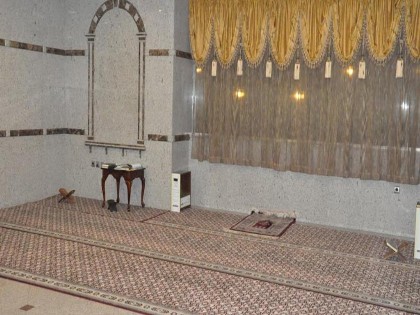 Refaaf Al Azizia Hotel - image 7