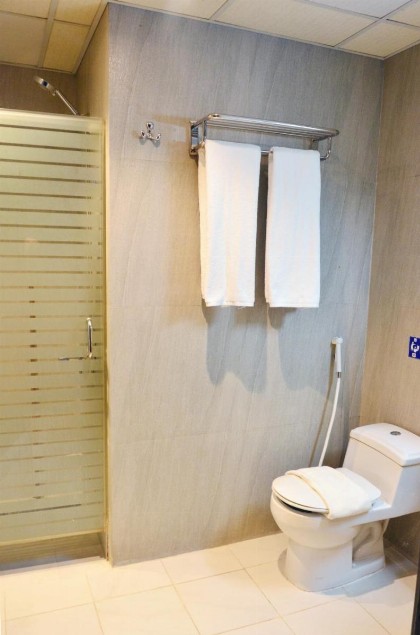 Nawazi Watheer Hotel - image 2