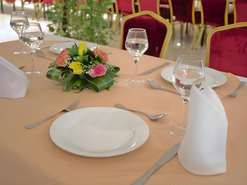 Barakat Burhan Hotel - image 4