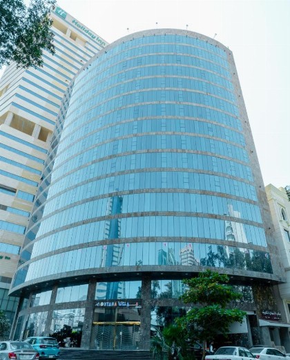 Montana Al Azizia Hotel - image 1