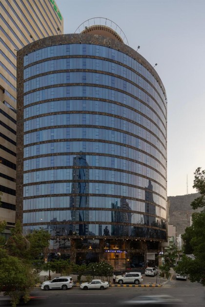 Montana Al Azizia Hotel - image 3
