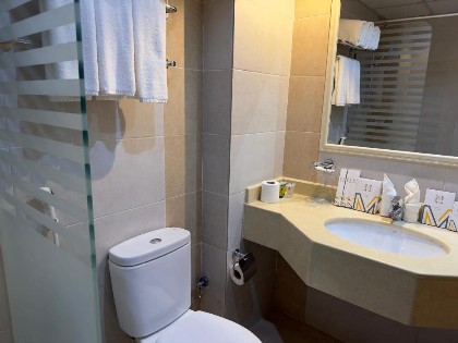 Al Massa Bader Hotel - image 19