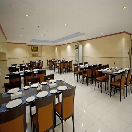 Al Massa Bader Hotel - image 4
