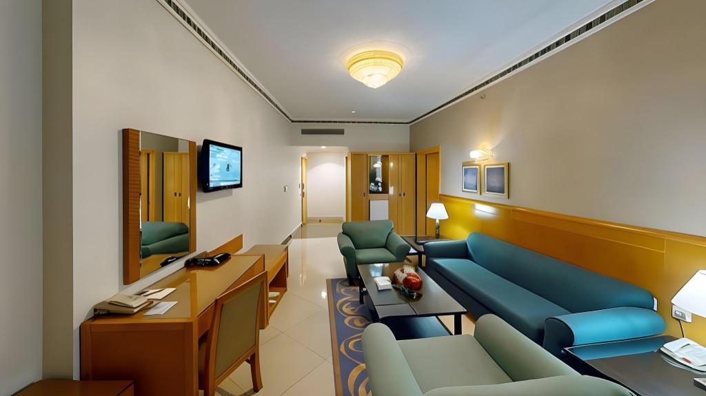 Emaar Grand Hotel - image 4