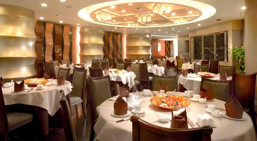 al-waleed tower hotel - image 5