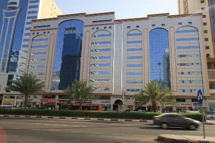 Al Riffa Al Azizia - الرفاع العزيزيه - image 1