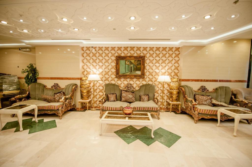 Sadan Plaza Hotel - image 2