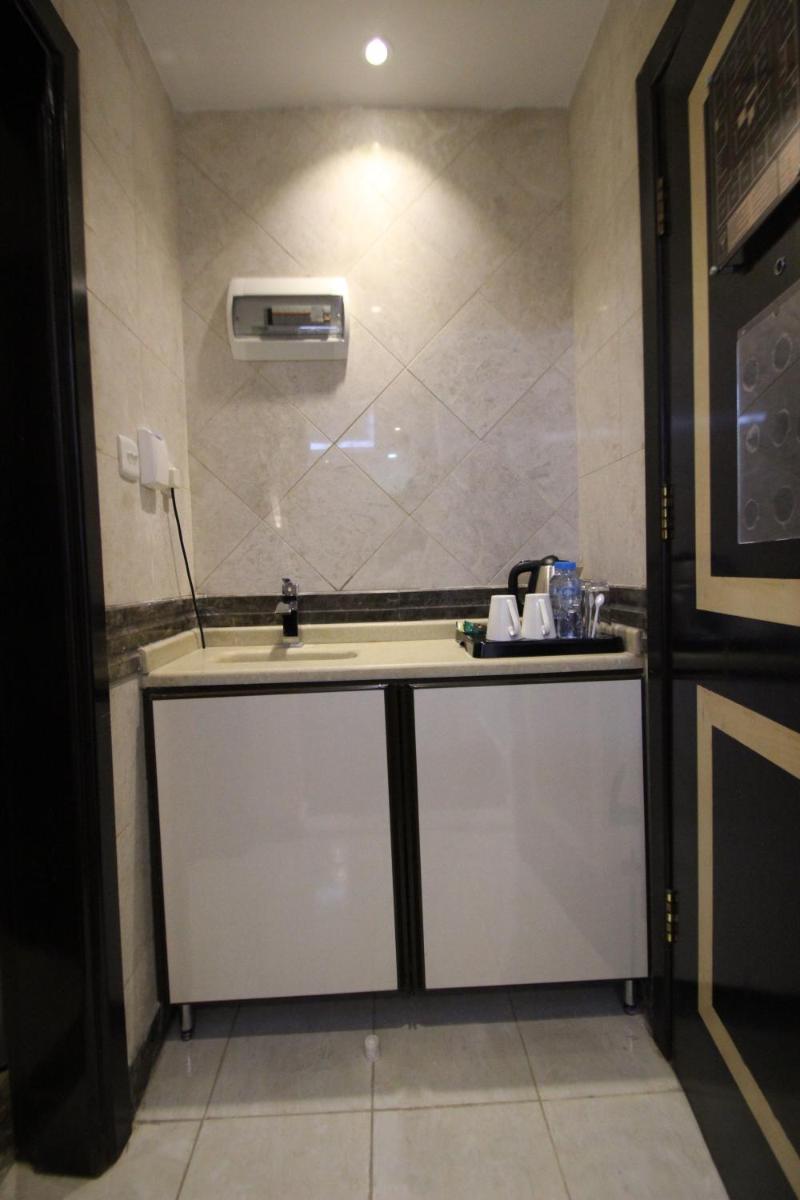 Al Adl Jewel Hotel - image 3