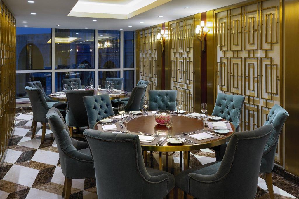 Sheraton Makkah Jabal Al Kaaba Hotel - image 2