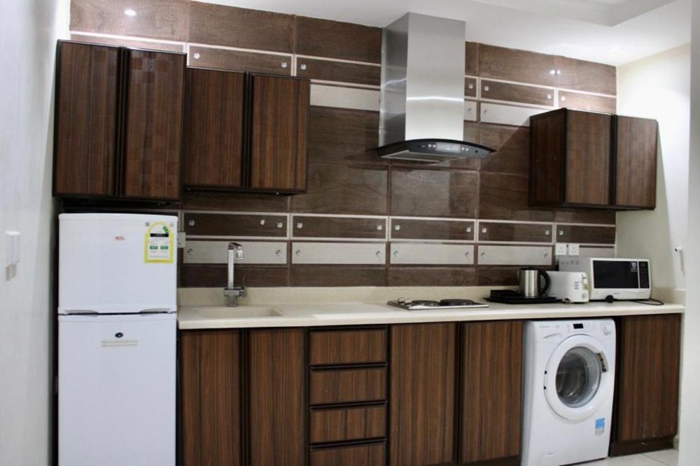 Shouel Inn Furnished Apartments - image 5