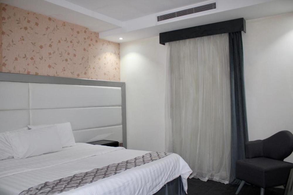 Shouel Inn Furnished Apartments - image 6