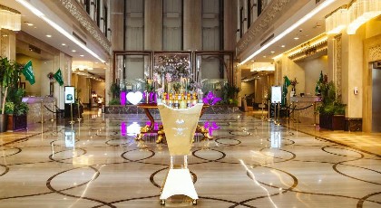 Violet Hotel - image 15