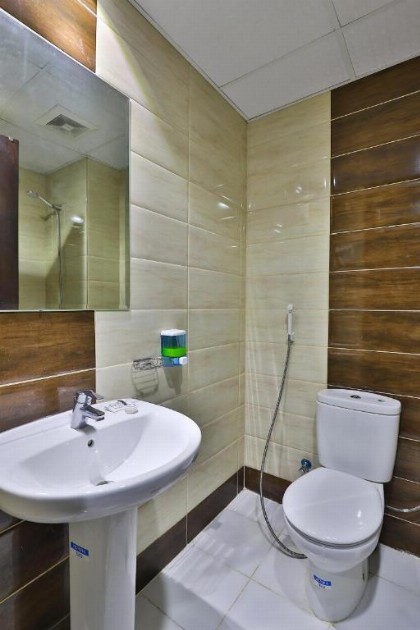 OYO 373 Deyar Al Rashed Hotel Apartments - image 17
