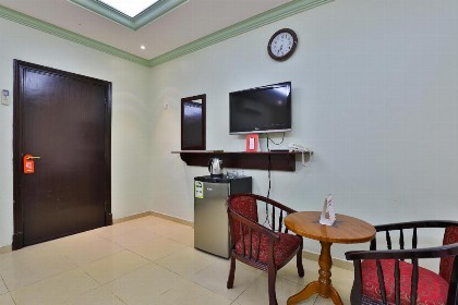 OYO 425 Hotel Manazil Alfouz - image 16