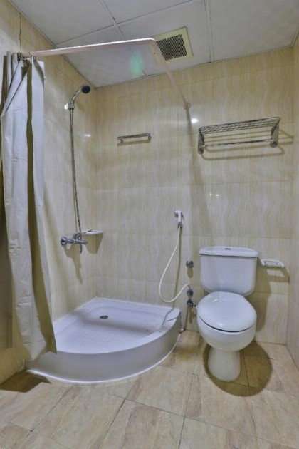 OYO 425 Hotel Manazil Alfouz - image 17