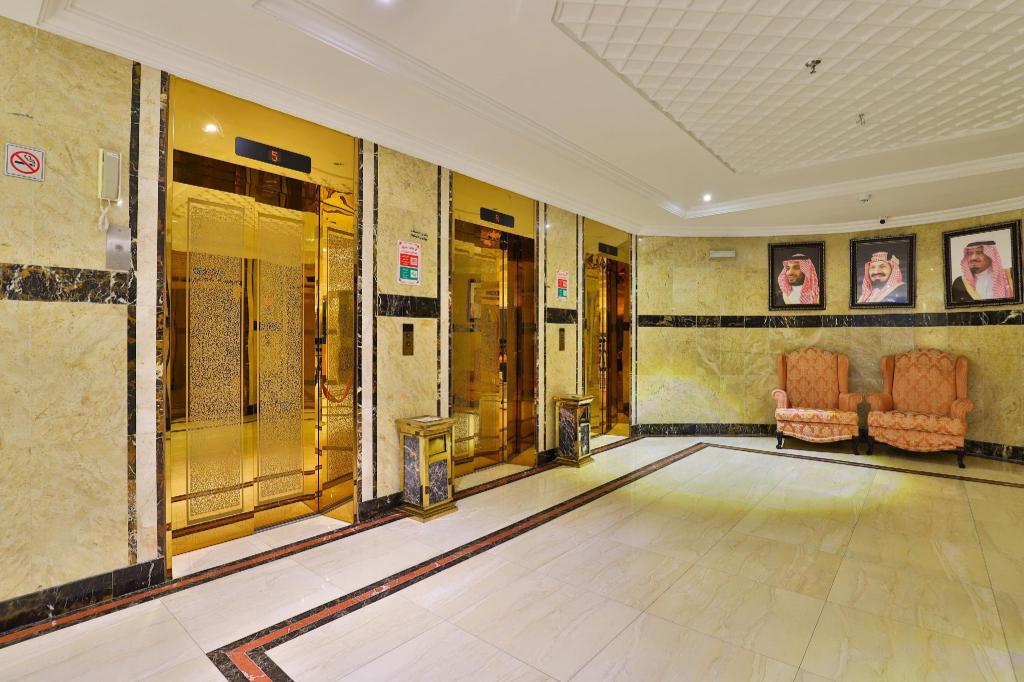 OYO 425 Hotel Manazil Alfouz - image 7