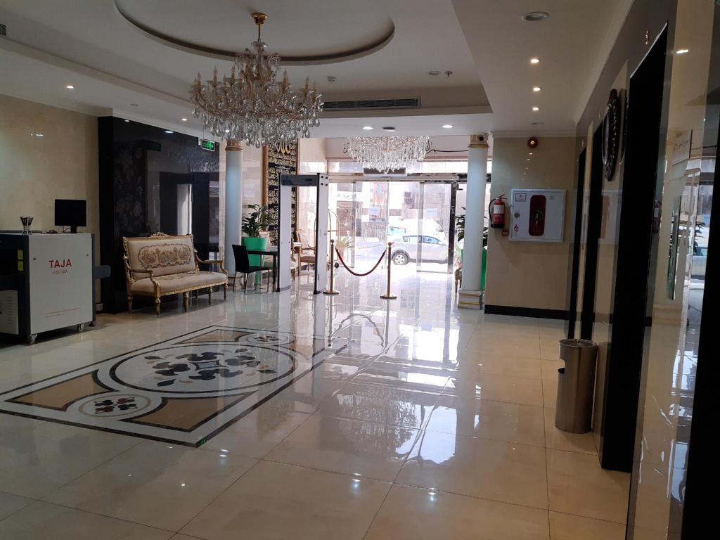 OYO 474 Alyousr Royal Hotel - image 3