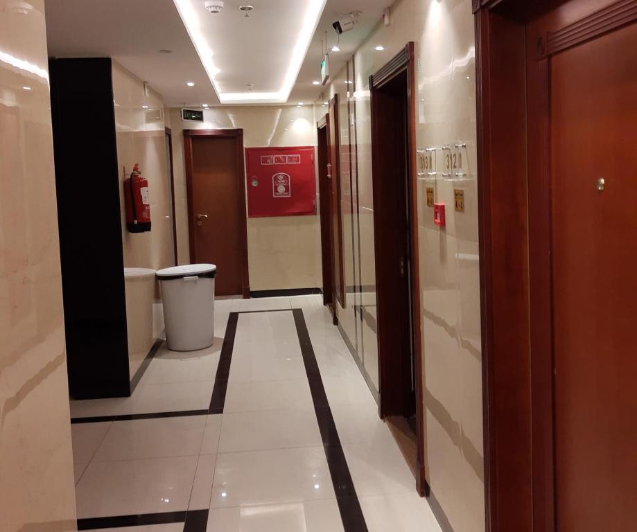 OYO 474 Alyousr Royal Hotel - image 4