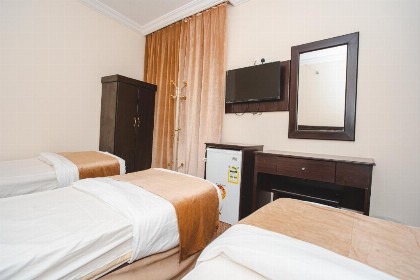OYO 493 Jawhart Kudai Hotel - image 16