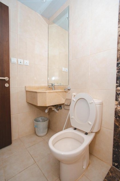 OYO 493 Jawhart Kudai Hotel - image 19