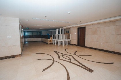 OYO 493 Jawhart Kudai Hotel - image 3