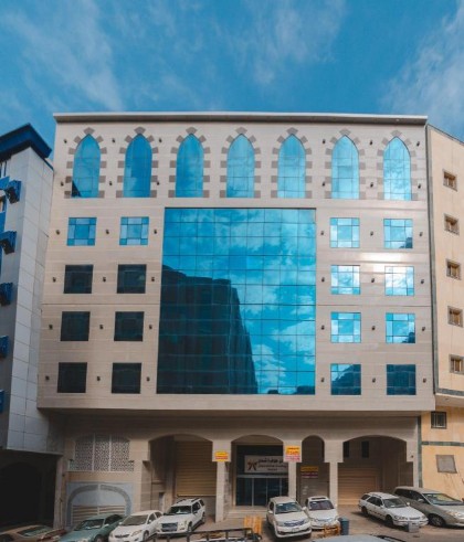 OYO 493 Jawhart Kudai Hotel - image 4