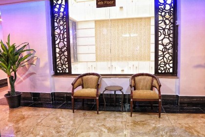 Rose Garden Hotel - image 2