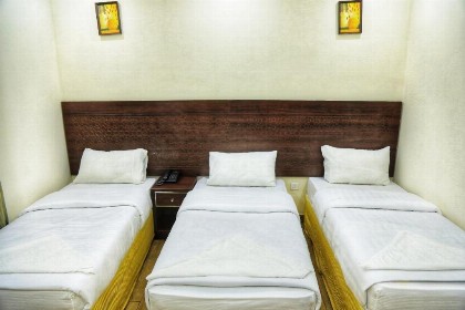 Rose Garden Hotel - image 4