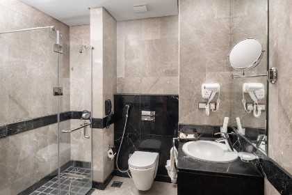 Roots Hotel - image 3