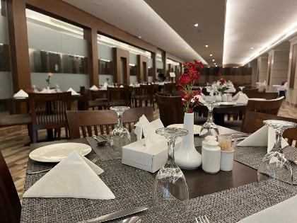 Al Massa Grand Hotel - image 9