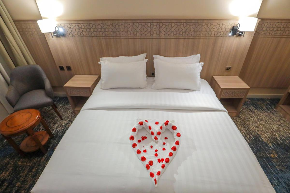 Nawazi Towers Hotel - image 4