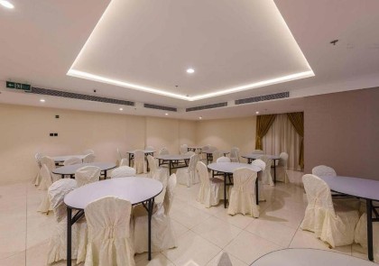 Manazel Al Zaireen Hotel - image 13
