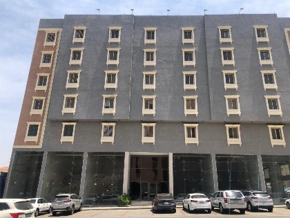 غرفة راقية ودورة مياه - image 2