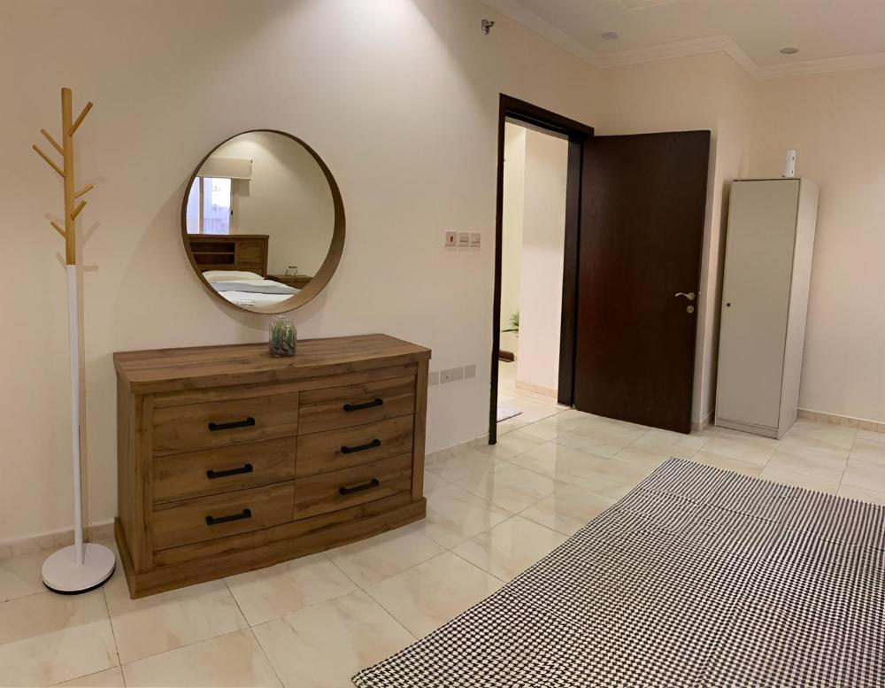 2 Bedrooms Apartment in Makkah - image 6