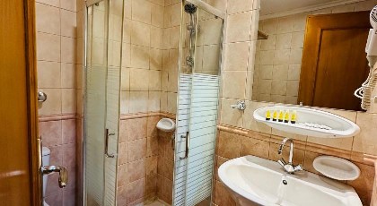 Nada Al Majd Hotel - image 10