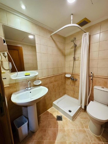 Nada Al Majd Hotel - image 19