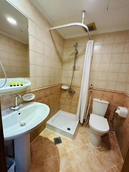 Nada Al Majd Hotel - image 20