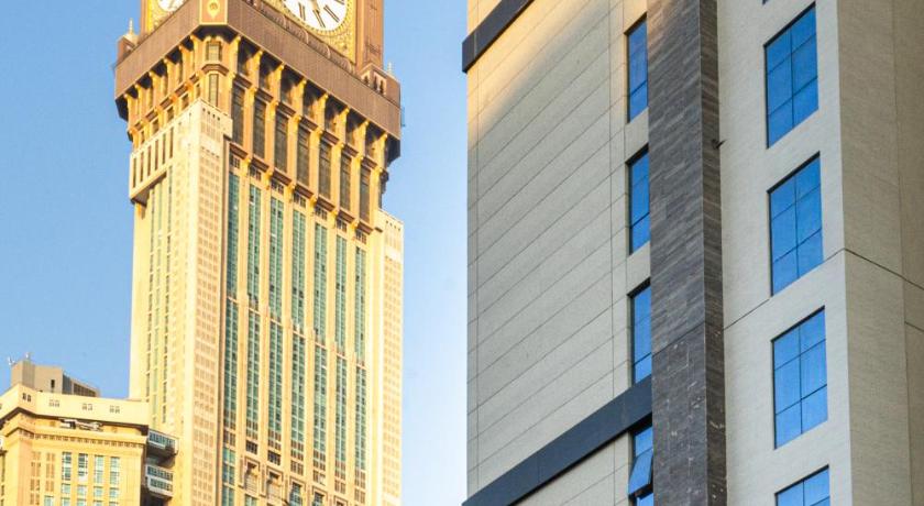 Worth Elite Hotel - image 2