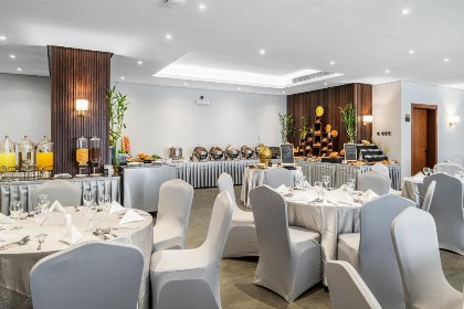Elaf Qinwan Hotel - image 19