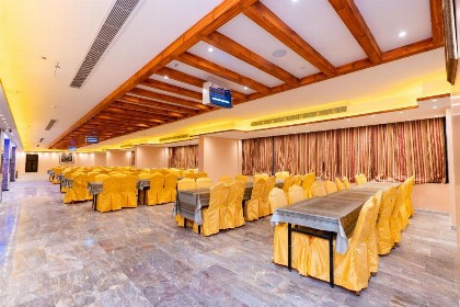 AL Alam Tower hotel - image 11