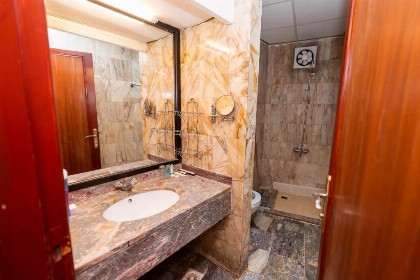 AL Alam Tower hotel - image 20