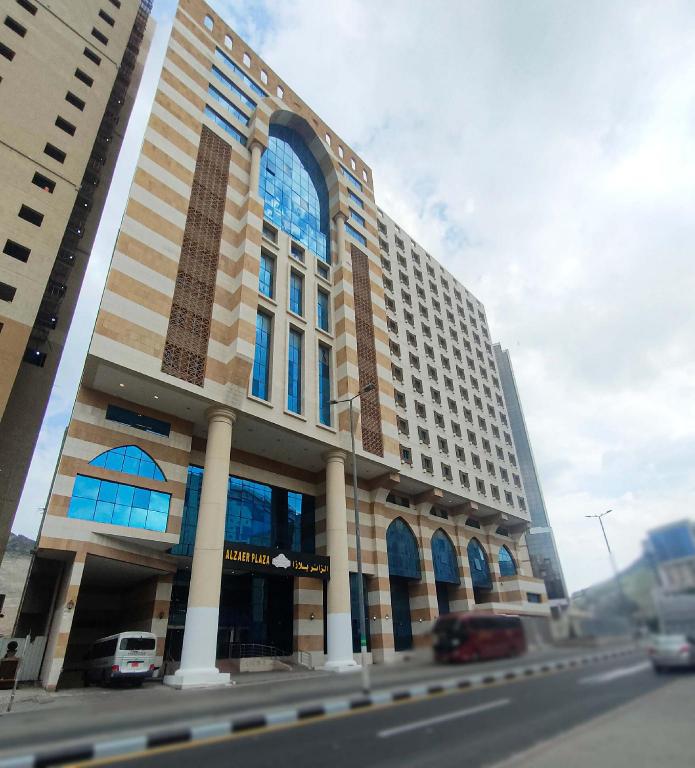 Al Zaer Plaza - image 2