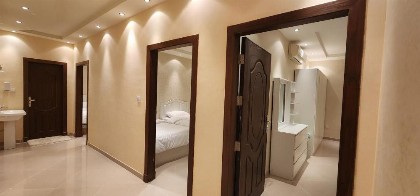 شقة بثلاث غرف نوم وصالة - image 8